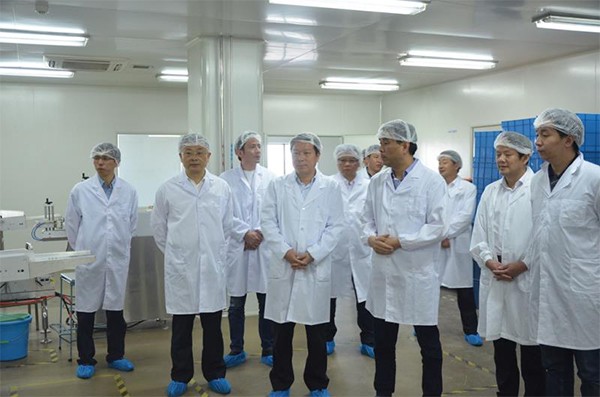 撫州市市委副書記、市長張鴻星一行到公司考察